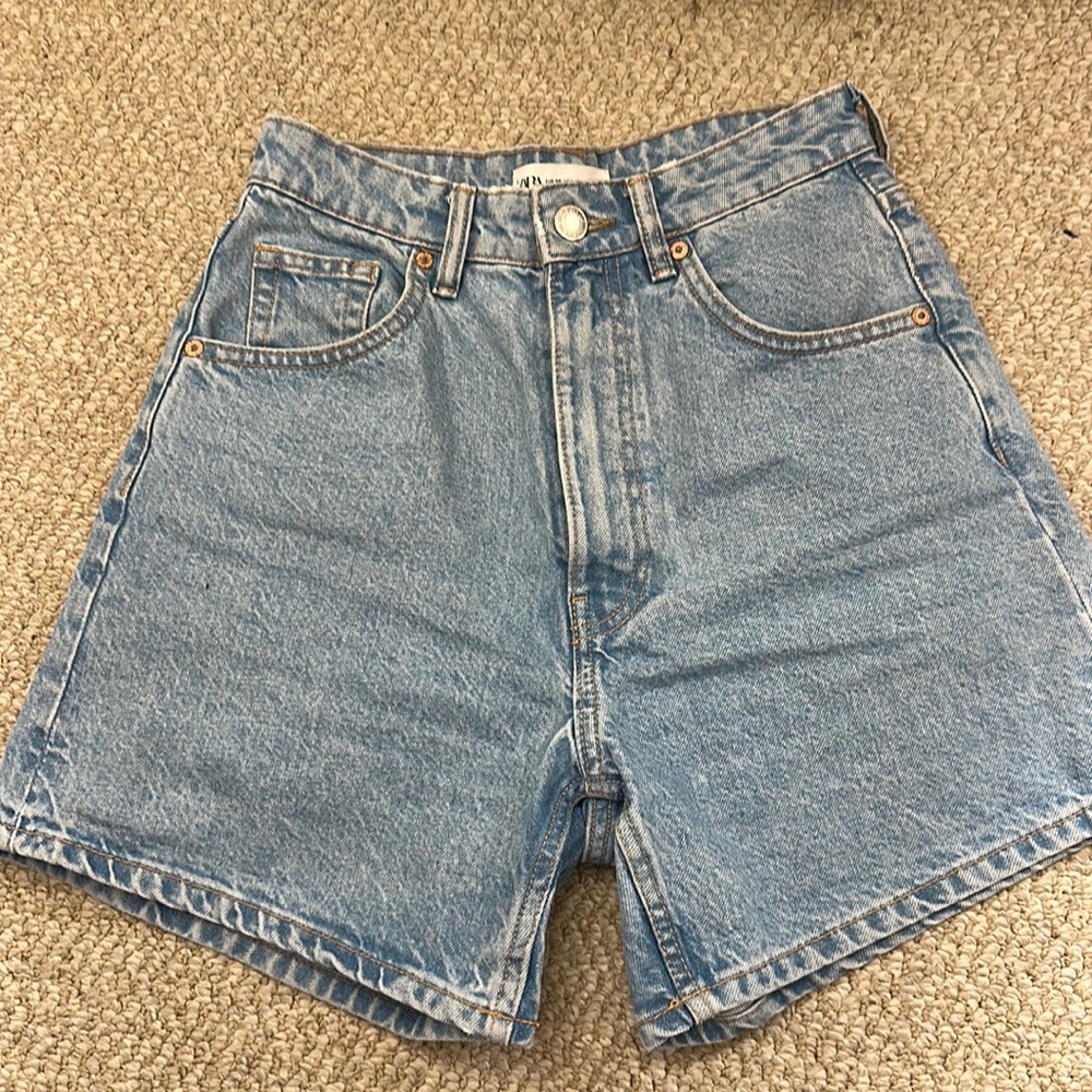 Zara mid length shorts